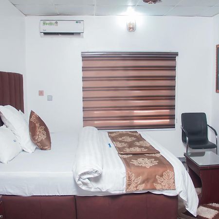 Kay Luxury Suites Uyo Kültér fotó