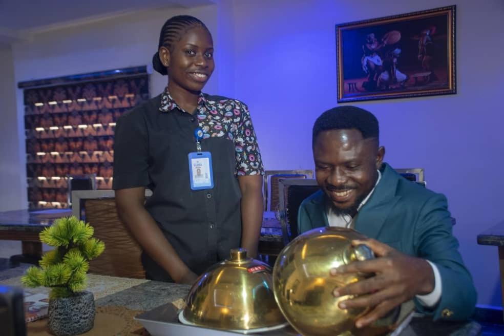 Kay Luxury Suites Uyo Kültér fotó