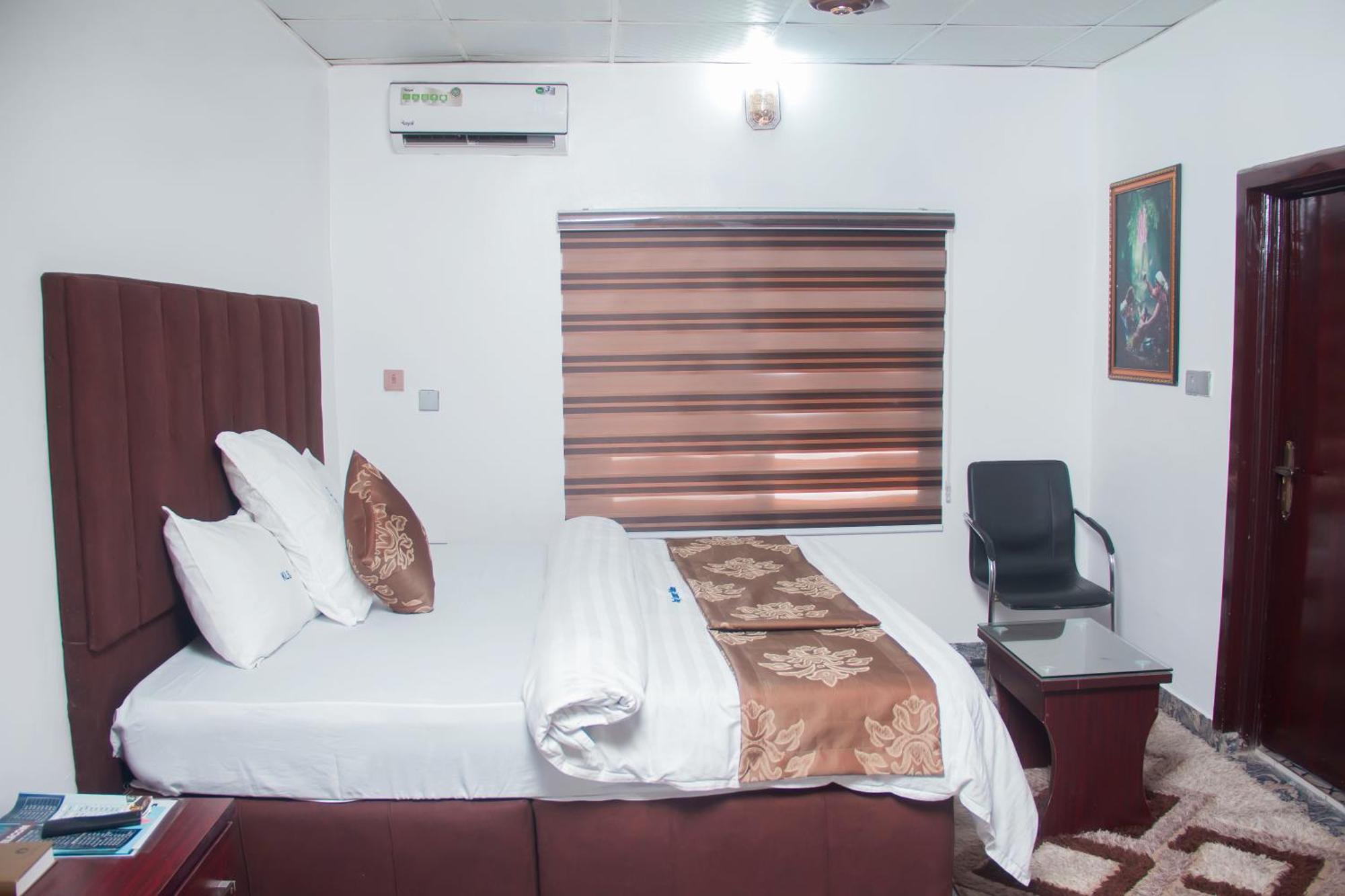 Kay Luxury Suites Uyo Kültér fotó
